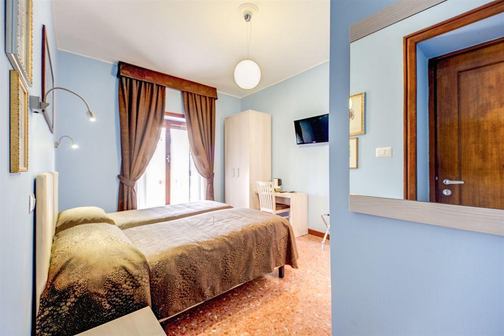 Domus Cornelia Bed & Breakfast Rome Exterior photo